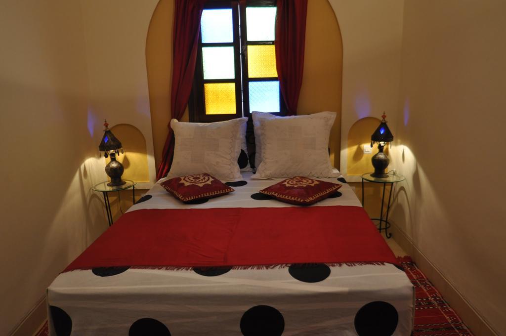 Riad La Famille Marrakesh Kamer foto