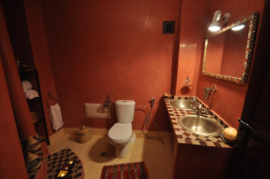 Riad La Famille Marrakesh Kamer foto